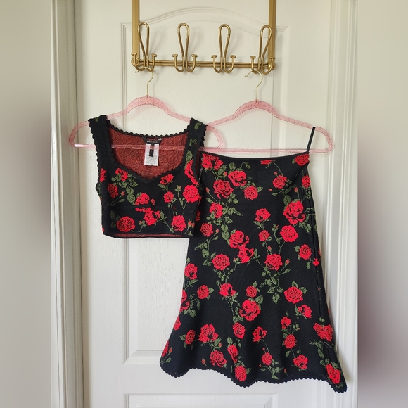 BCBG La Rosa Top - Picture 10 of 10